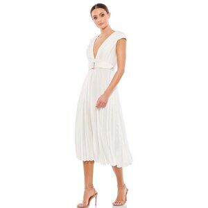 Elegant White Pleated Dress